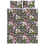 Purple Alstroemeria Zigzag Pattern Print Quilt Bed Set