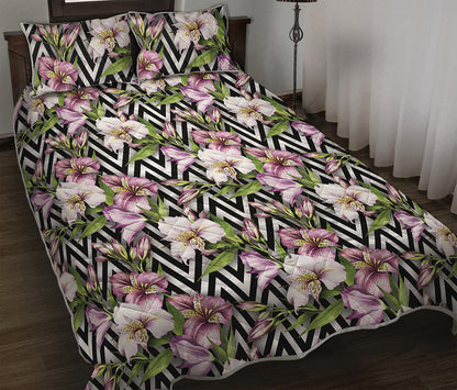 Purple Alstroemeria Zigzag Pattern Print Quilt Bed Set