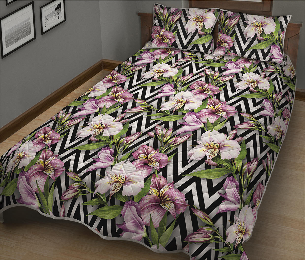 Purple Alstroemeria Zigzag Pattern Print Quilt Bed Set