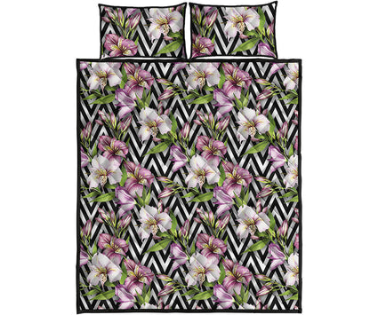 Purple Alstroemeria Zigzag Pattern Print Quilt Bed Set