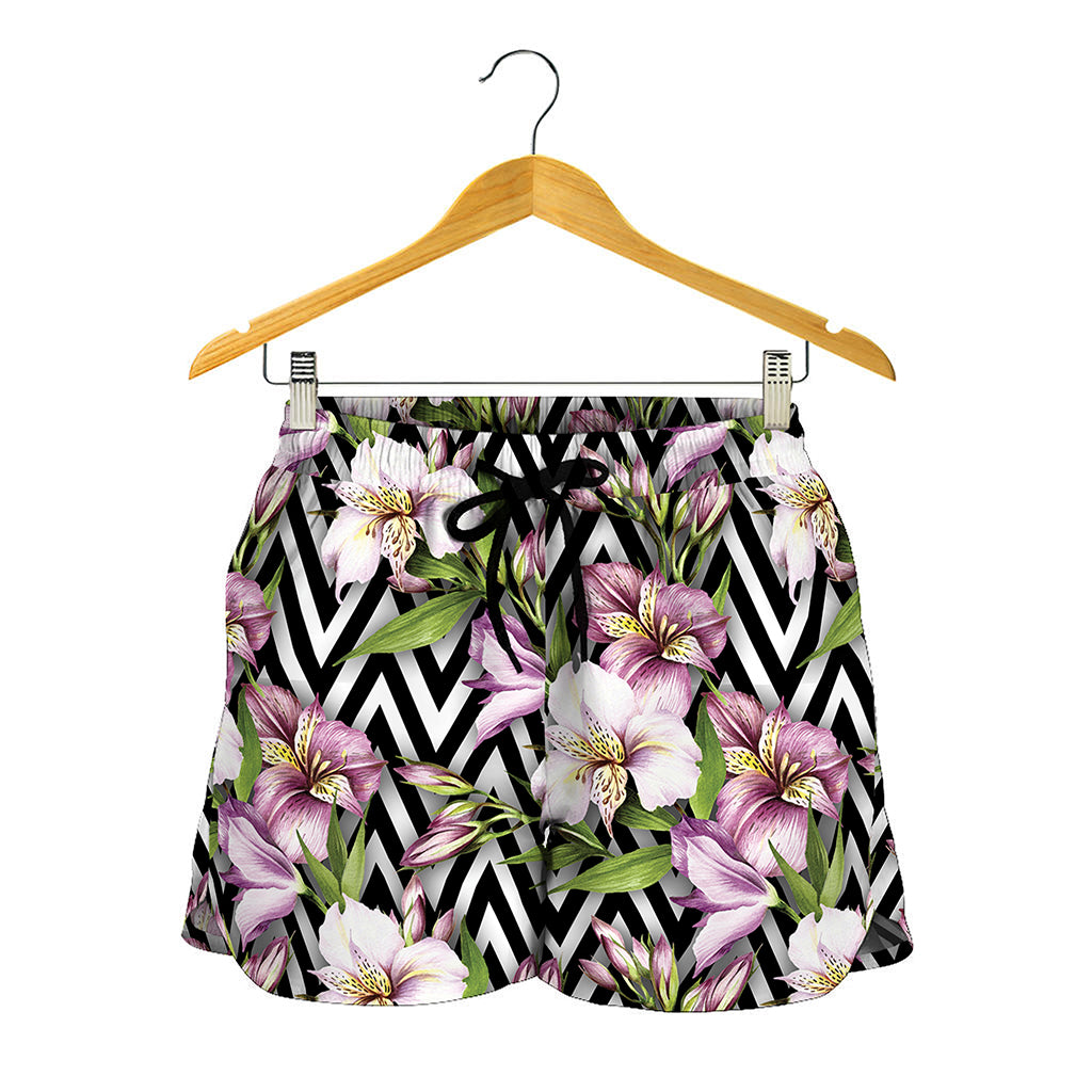 Purple Alstroemeria Zigzag Pattern Print Women's Shorts