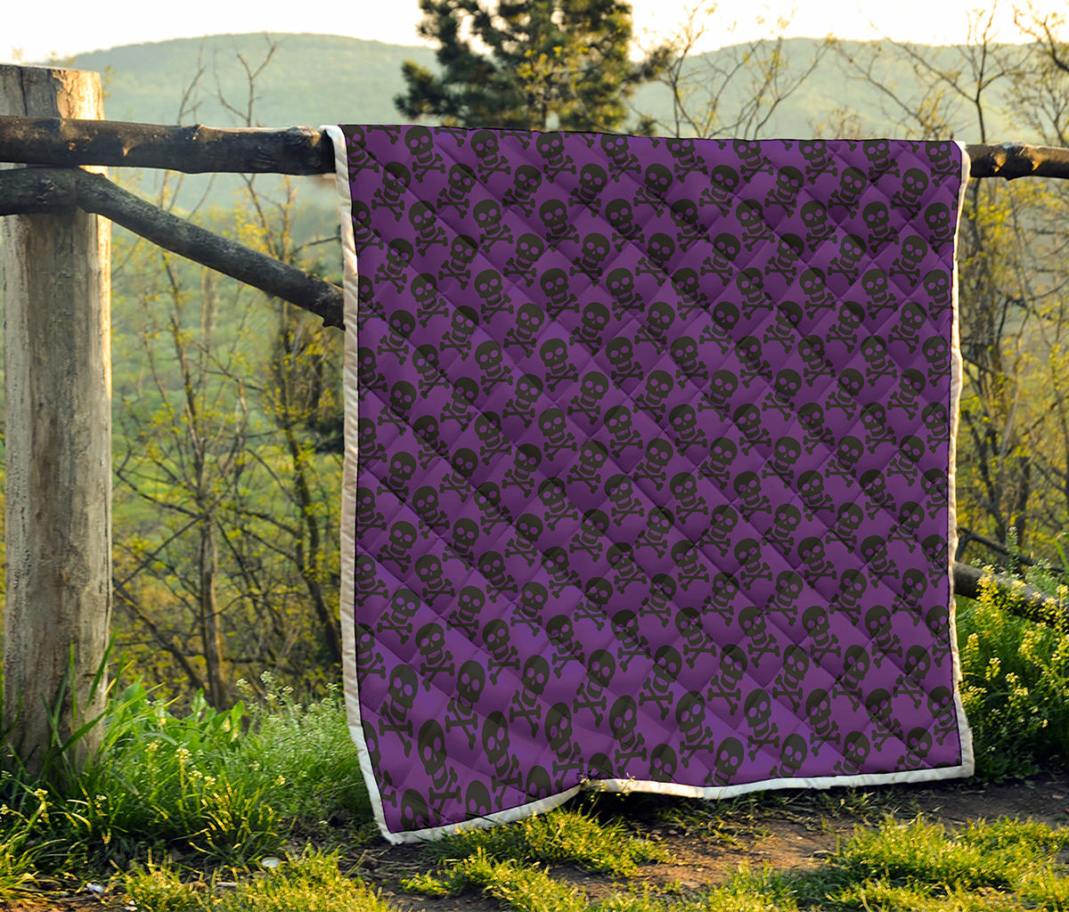 Purple And Black Halloween Skull Print Quilt