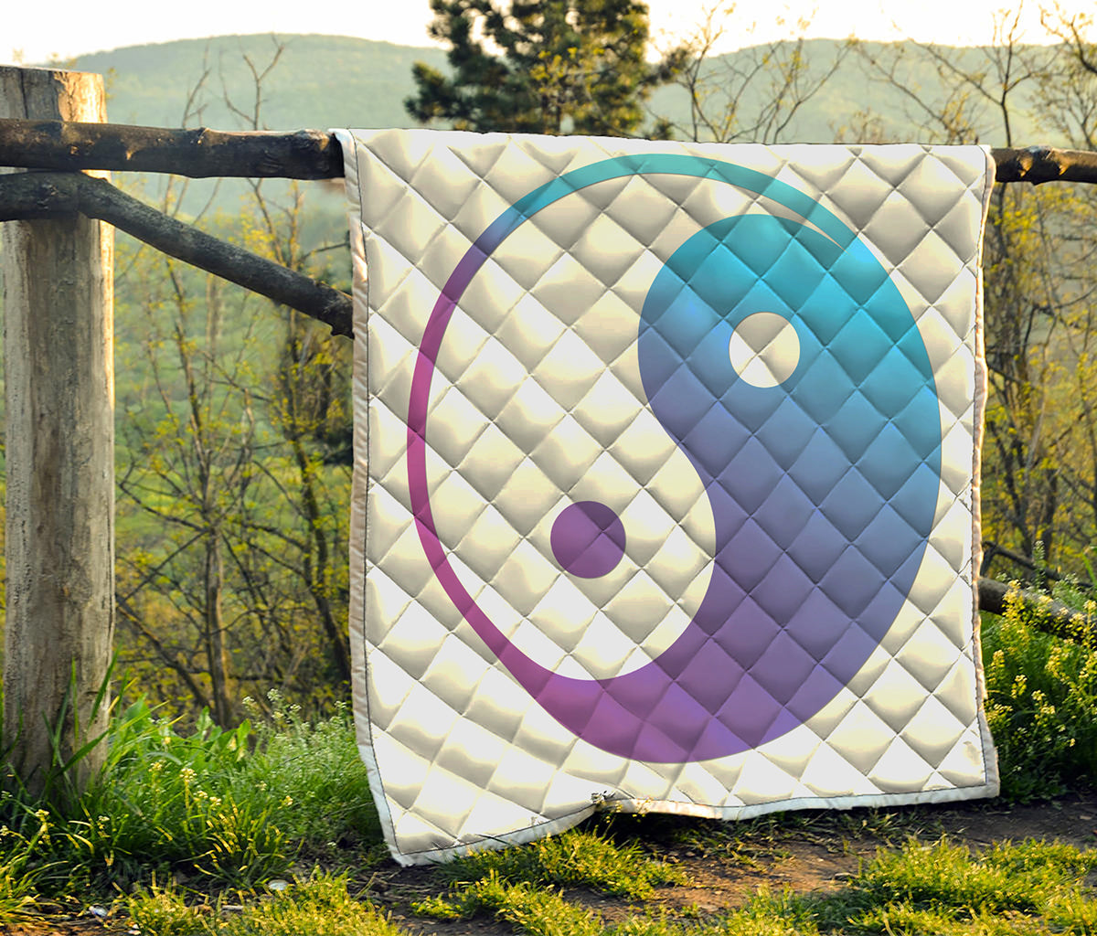 Purple And Blue Yin Yang Print Quilt