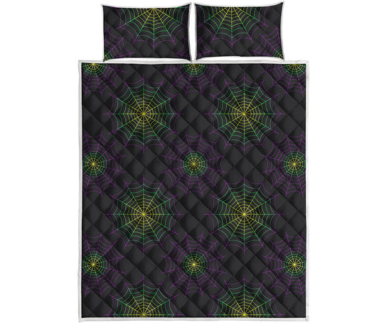 Purple And Green Spider Web Print Quilt Bed Set