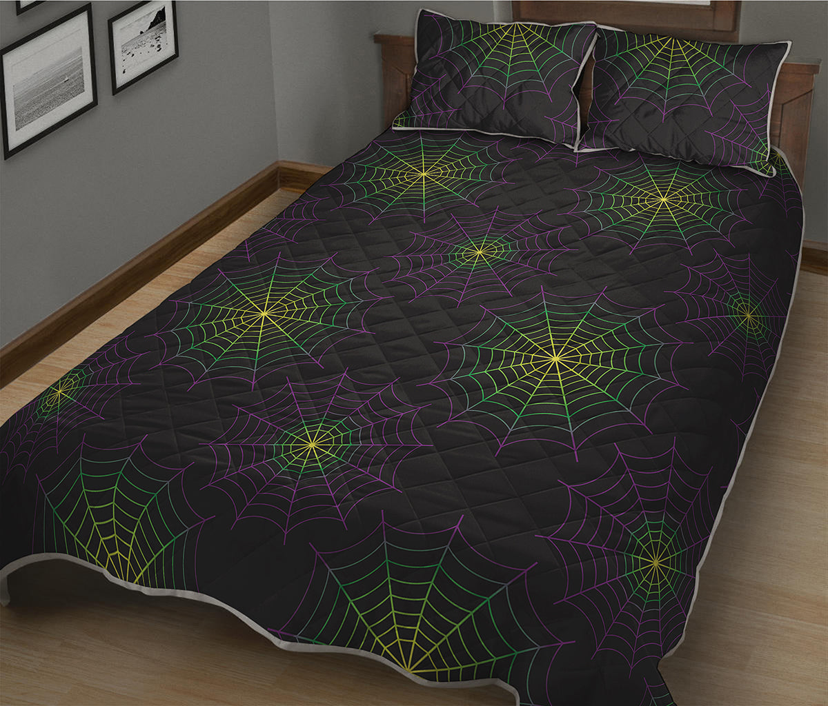 Purple And Green Spider Web Print Quilt Bed Set