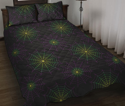 Purple And Green Spider Web Print Quilt Bed Set