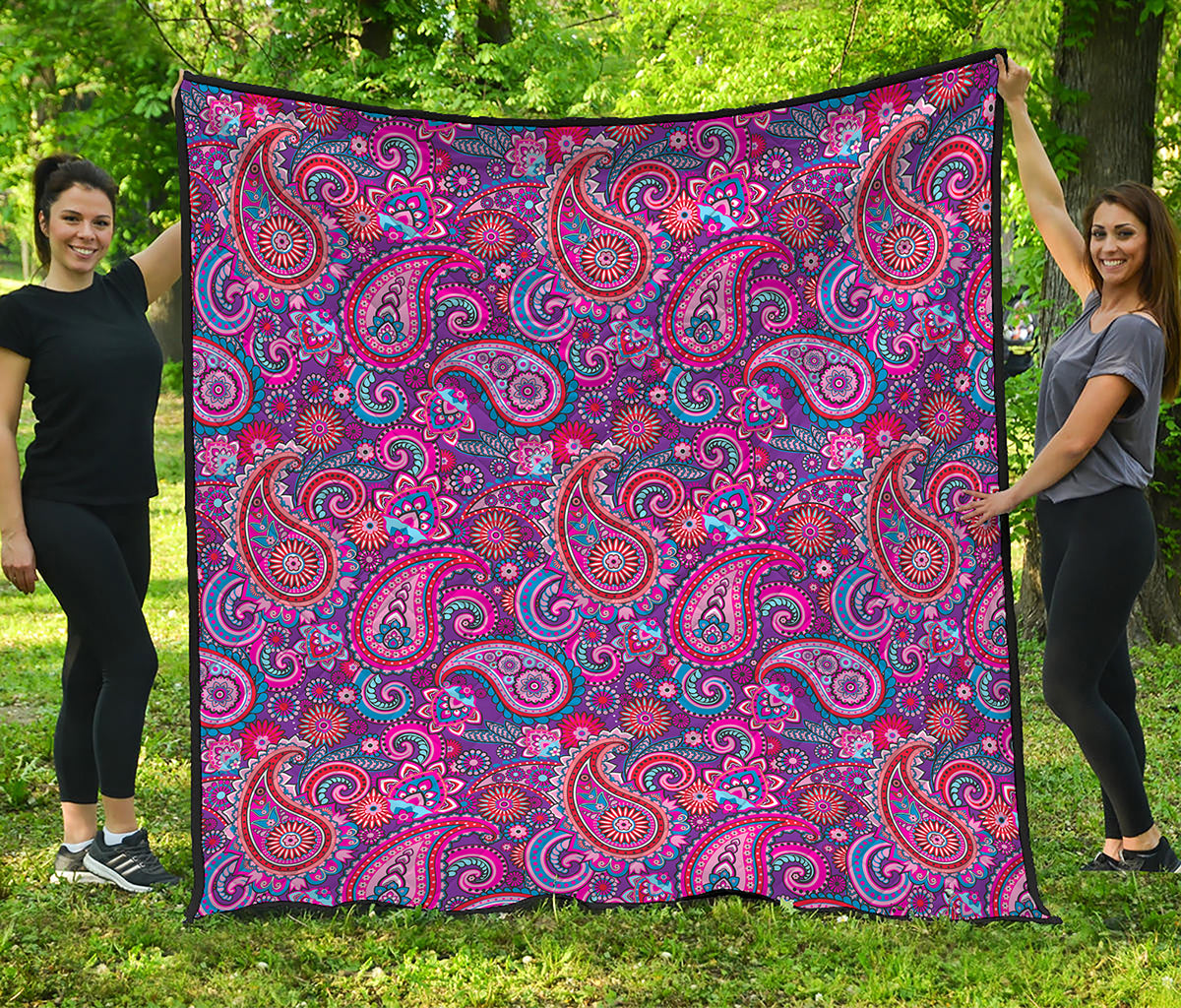 Purple And Pink Paisley Pattern Print Quilt