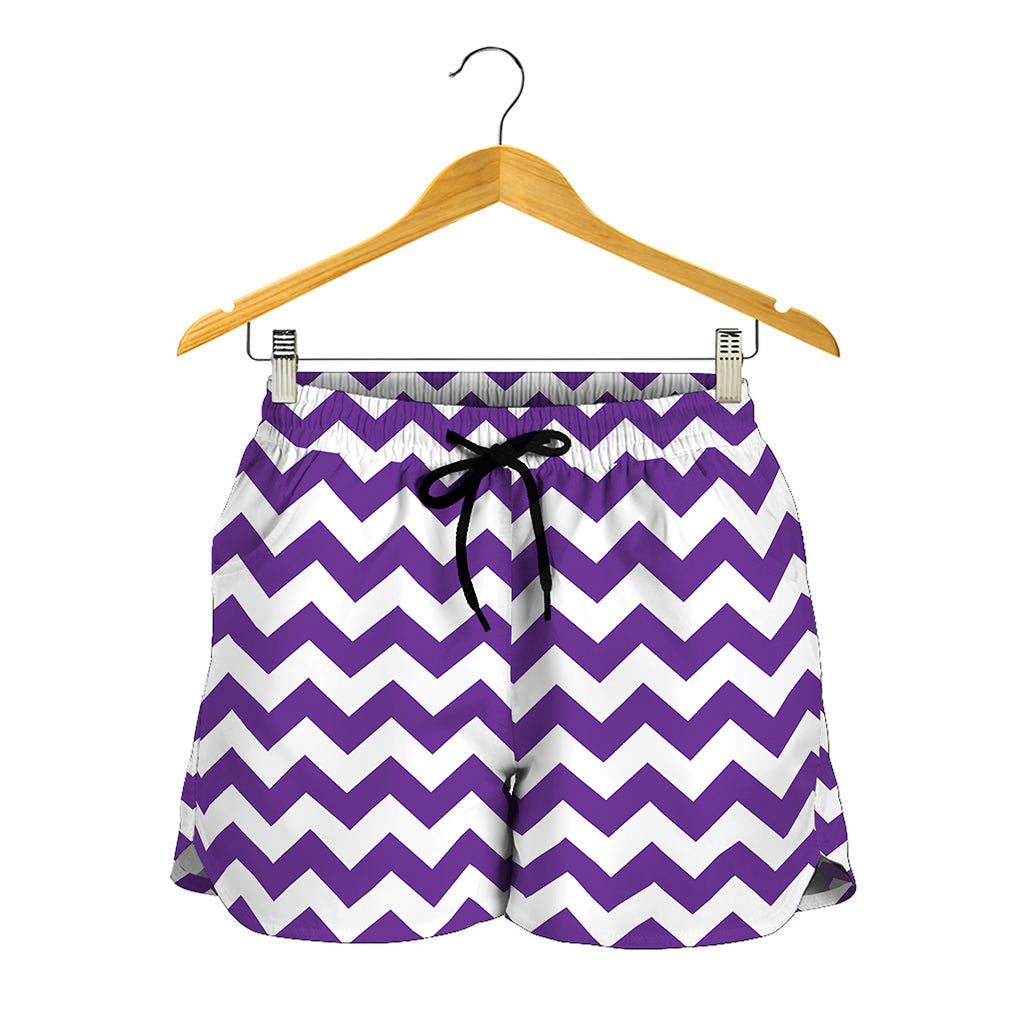 Purple And White Chevron Pattern Print Women's Shorts