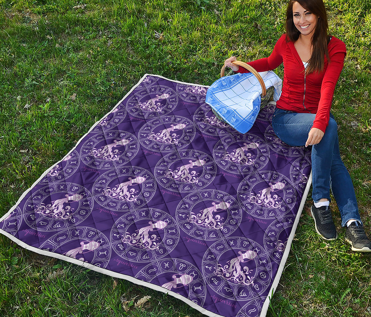 Purple Aquarius Zodiac Pattern Print Quilt