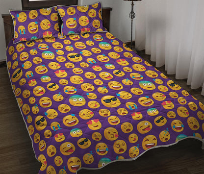 Purple Emoji Pattern Print Quilt Bed Set