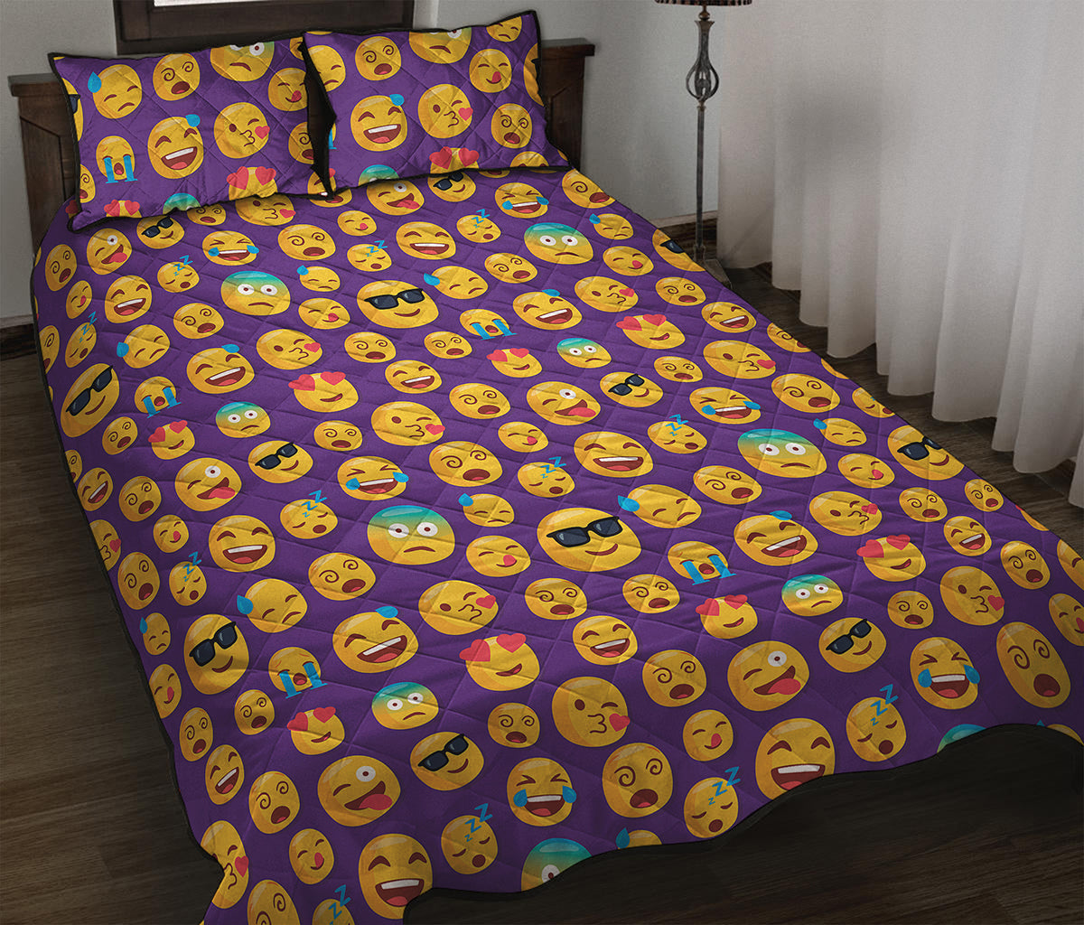 Purple Emoji Pattern Print Quilt Bed Set