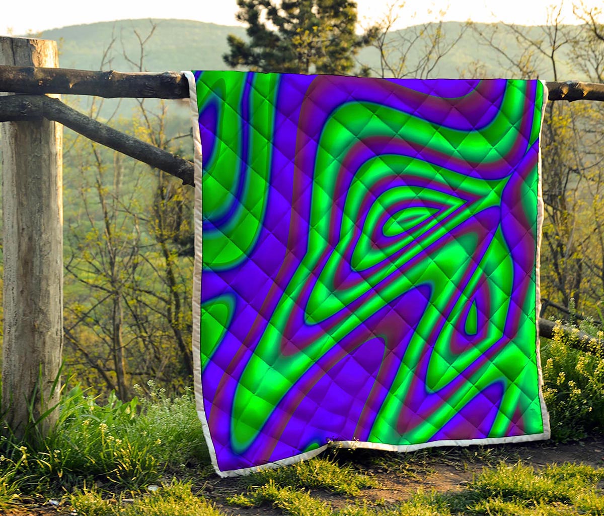 Purple Green Psychedelic Trippy Print Quilt