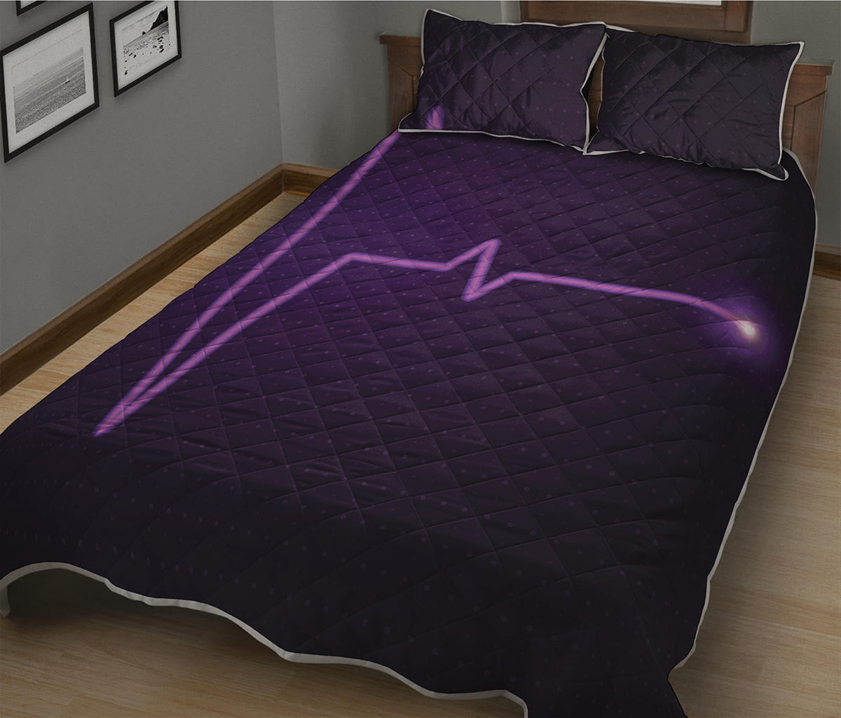 Purple Heartbeat Print Quilt Bed Set