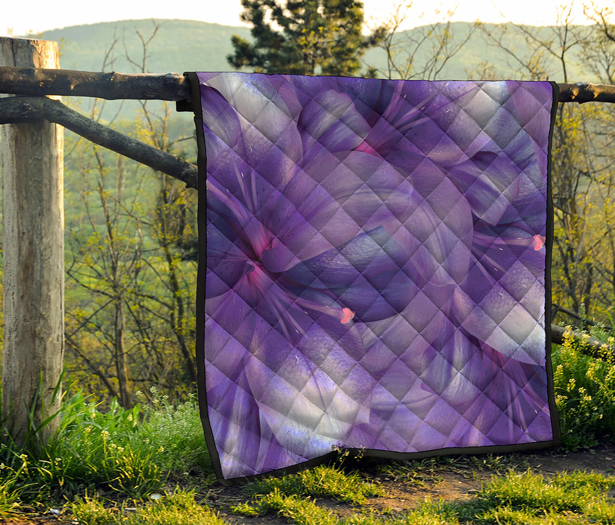 Purple Lily Flower Print Quilt