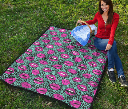 Purple Lips Pattern Print Quilt