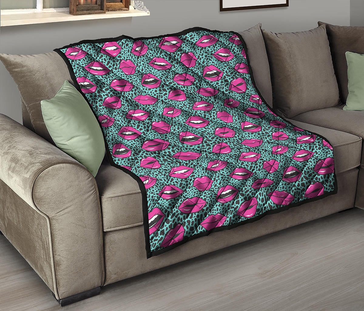 Purple Lips Pattern Print Quilt