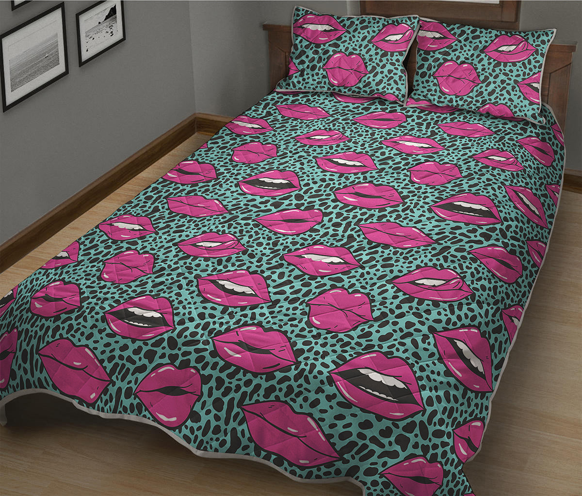 Purple Lips Pattern Print Quilt Bed Set