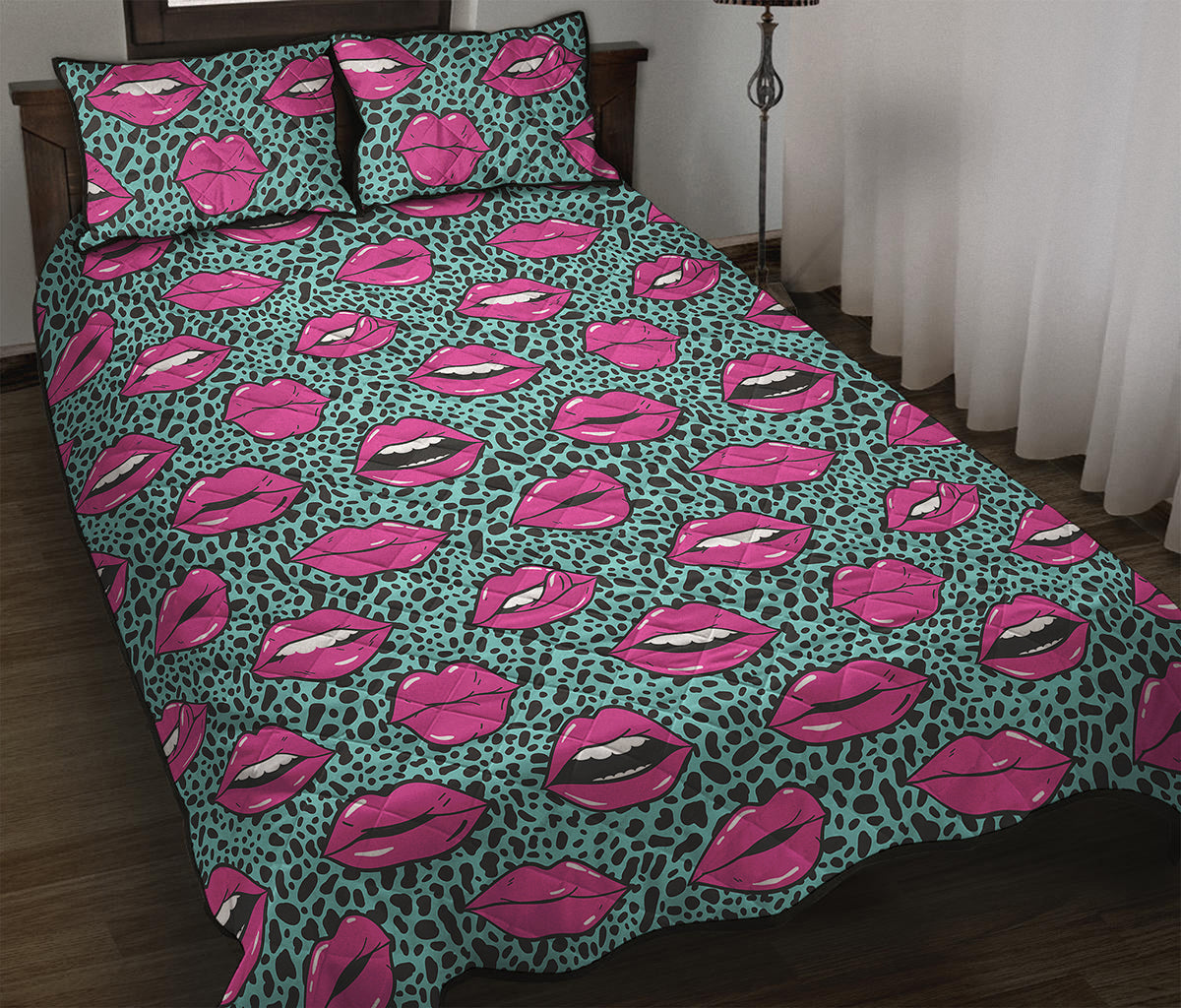 Purple Lips Pattern Print Quilt Bed Set