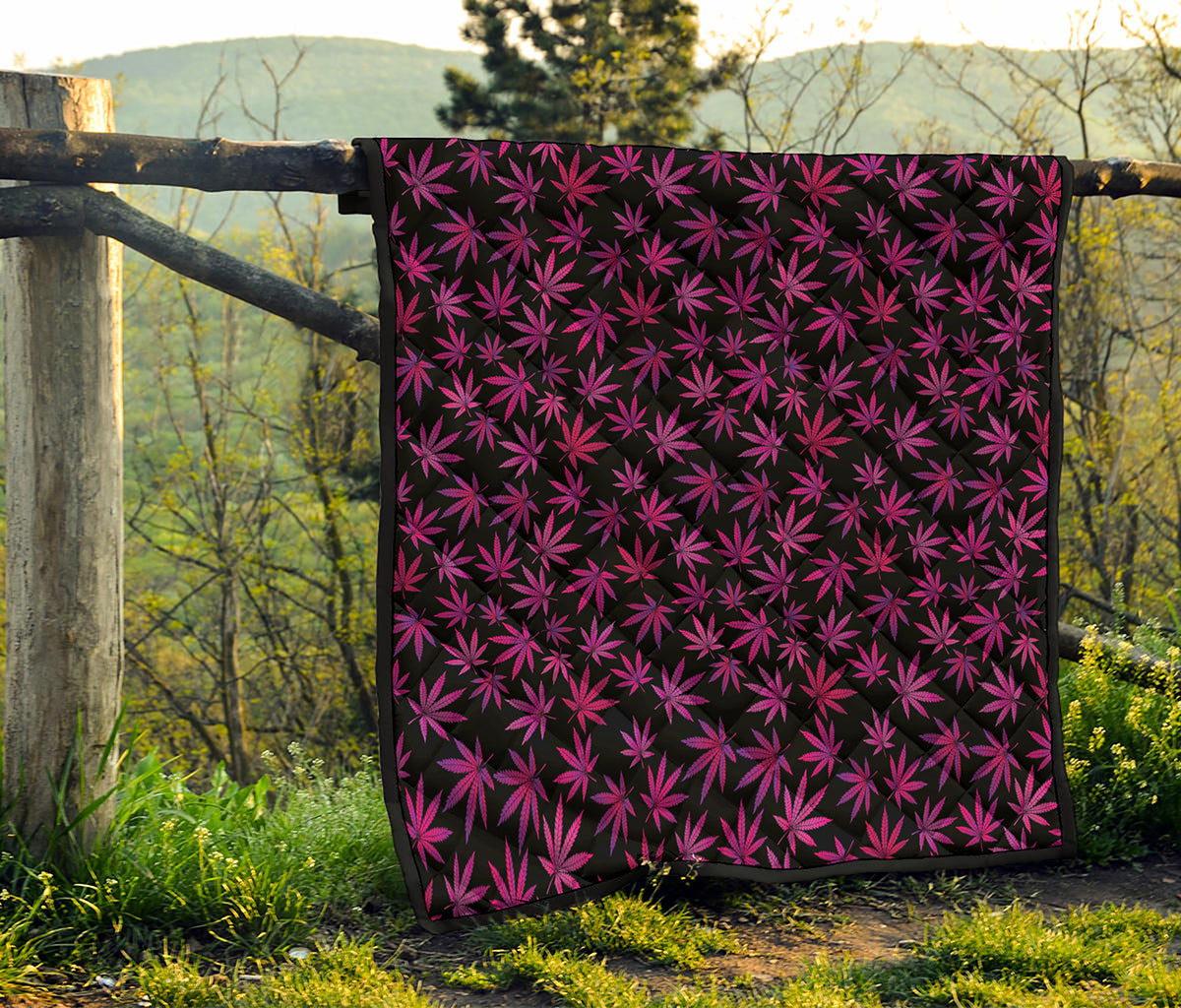Purple Marijuana Leaf Pattern Print Quilt