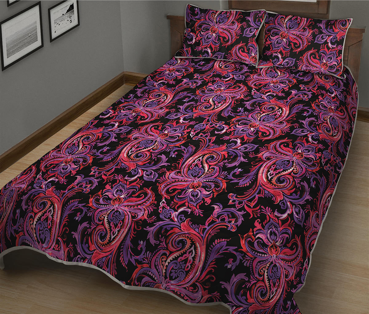 Purple Paisley Pattern Print Quilt Bed Set