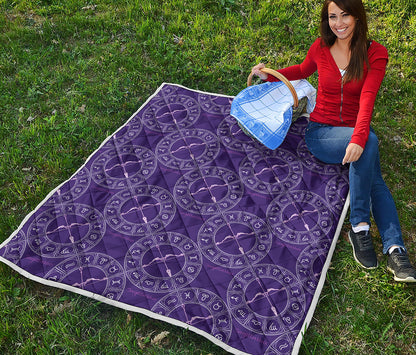 Purple Sagittarius Zodiac Pattern Print Quilt