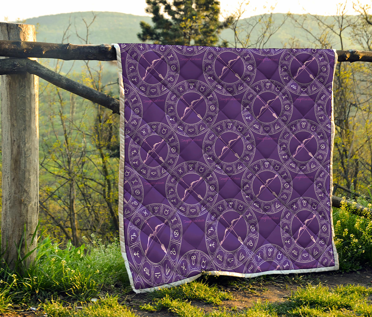 Purple Sagittarius Zodiac Pattern Print Quilt