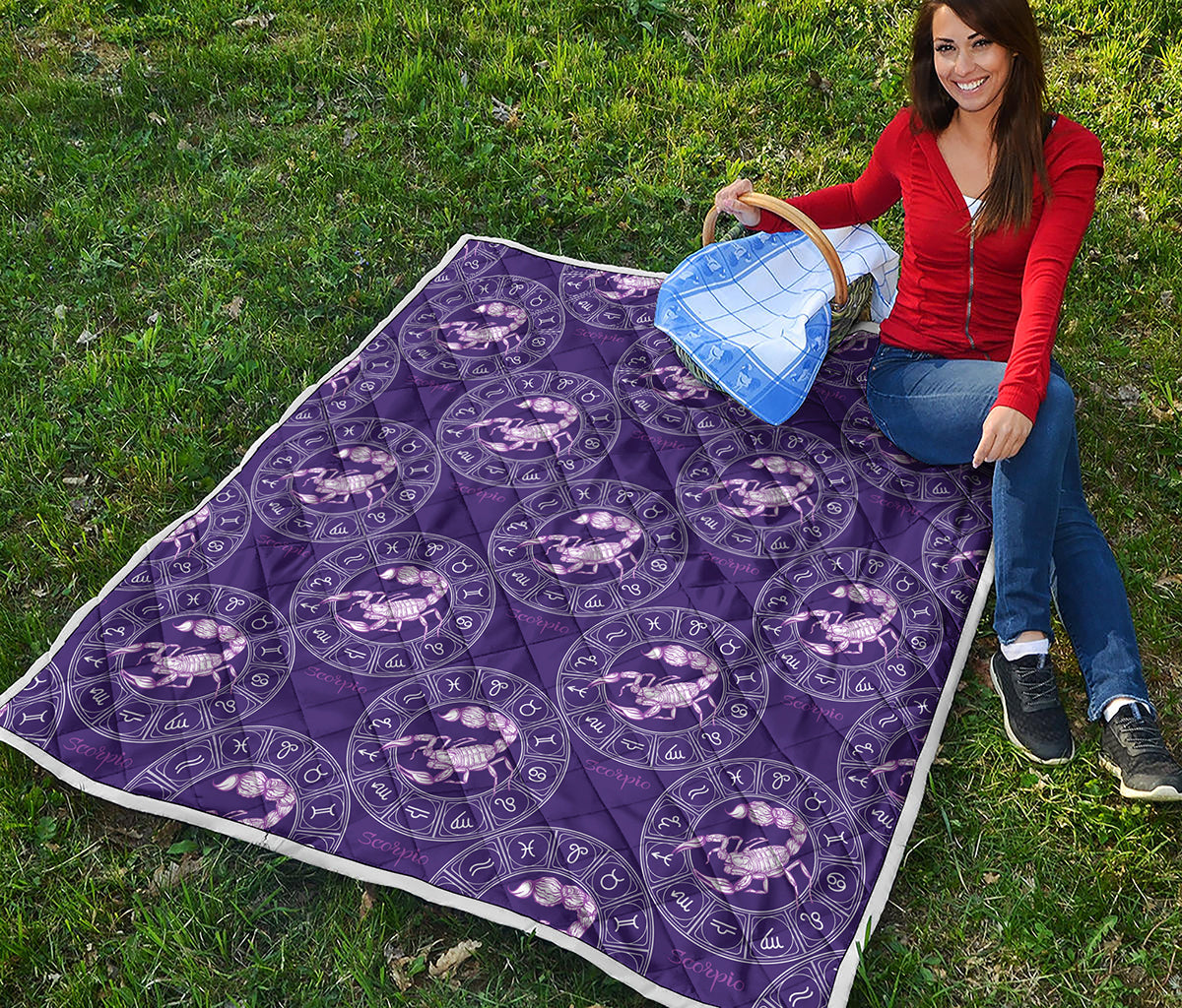 Purple Scorpio Zodiac Pattern Print Quilt