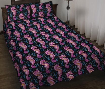 Purple Seahorse Pattern Print Quilt Bed Set