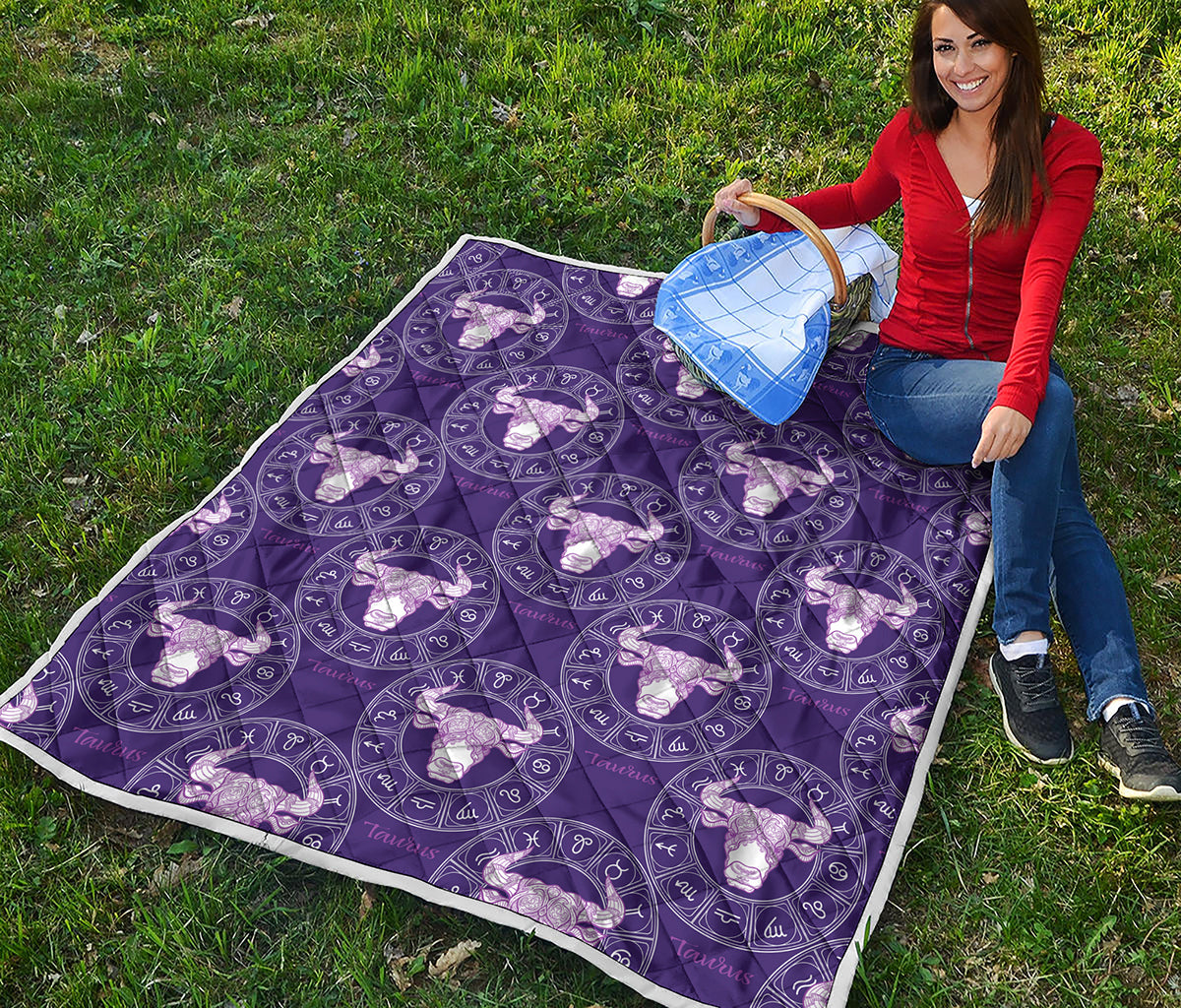 Purple Taurus Zodiac Pattern Print Quilt