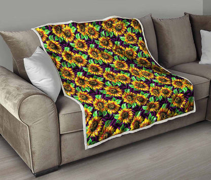 Purple Trippy Sunflower Pattern Print Quilt