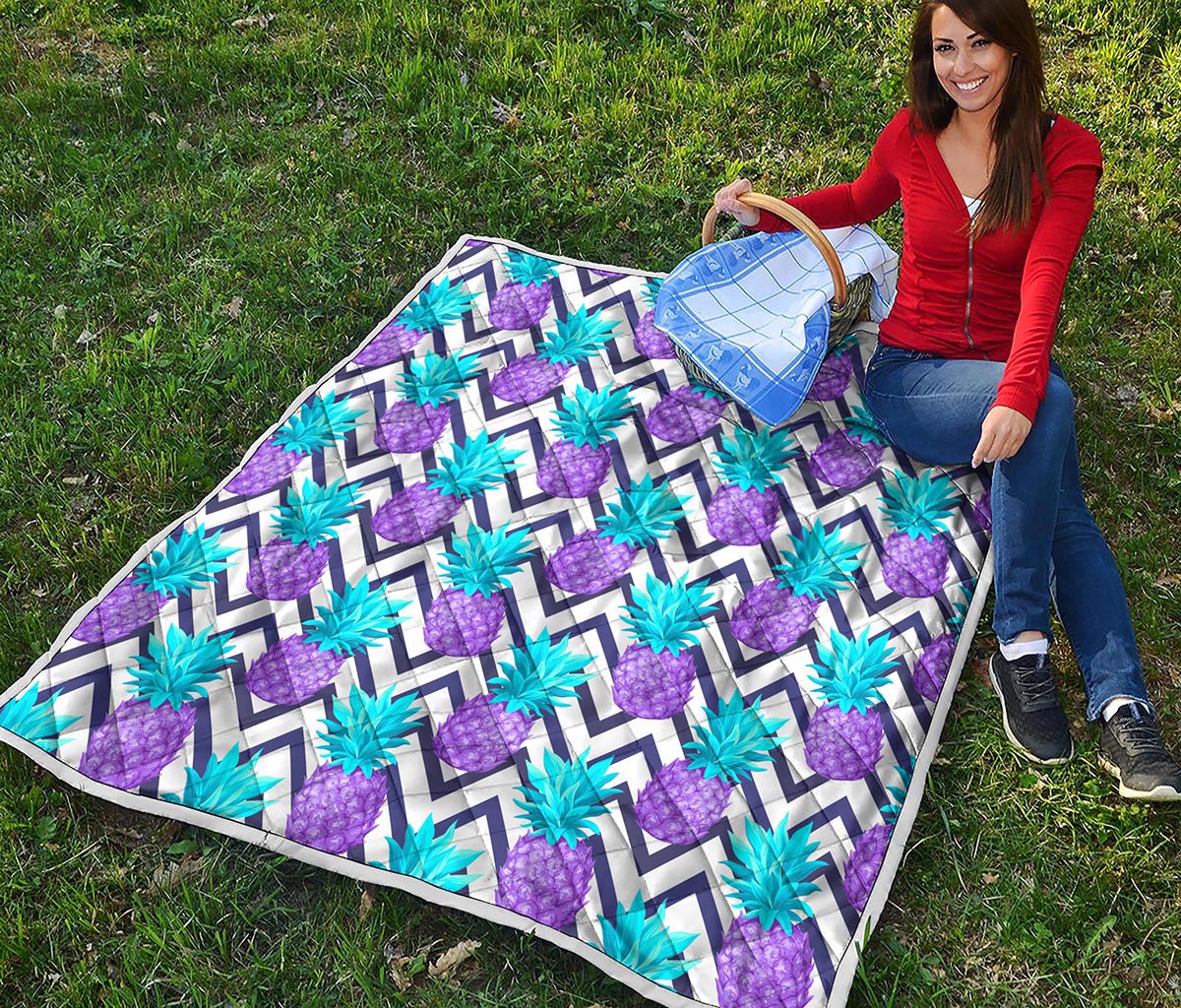 Purple Zig Zag Pineapple Pattern Print Quilt