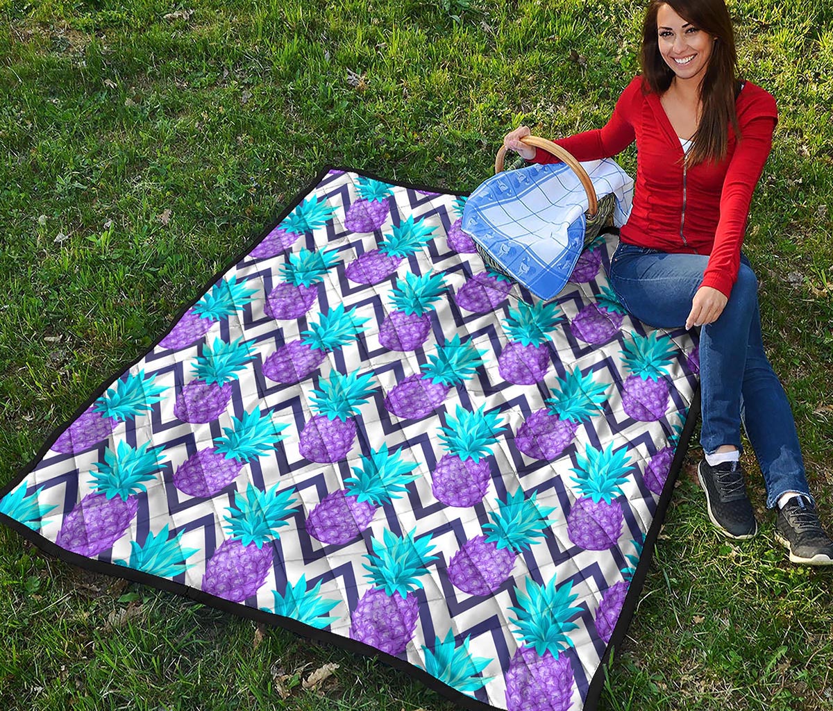 Purple Zig Zag Pineapple Pattern Print Quilt