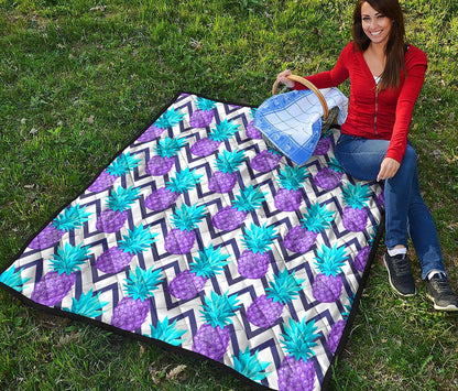 Purple Zig Zag Pineapple Pattern Print Quilt
