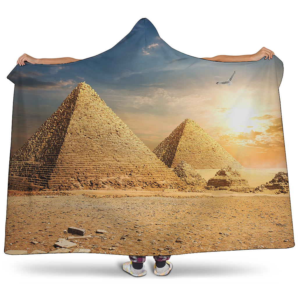 Pyramid Sunset Print Hooded Blanket