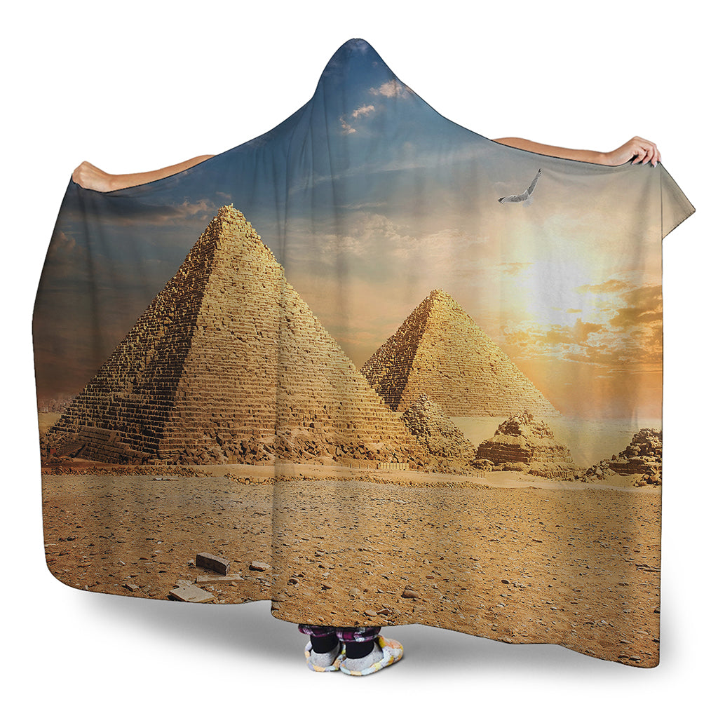 Pyramid Sunset Print Hooded Blanket