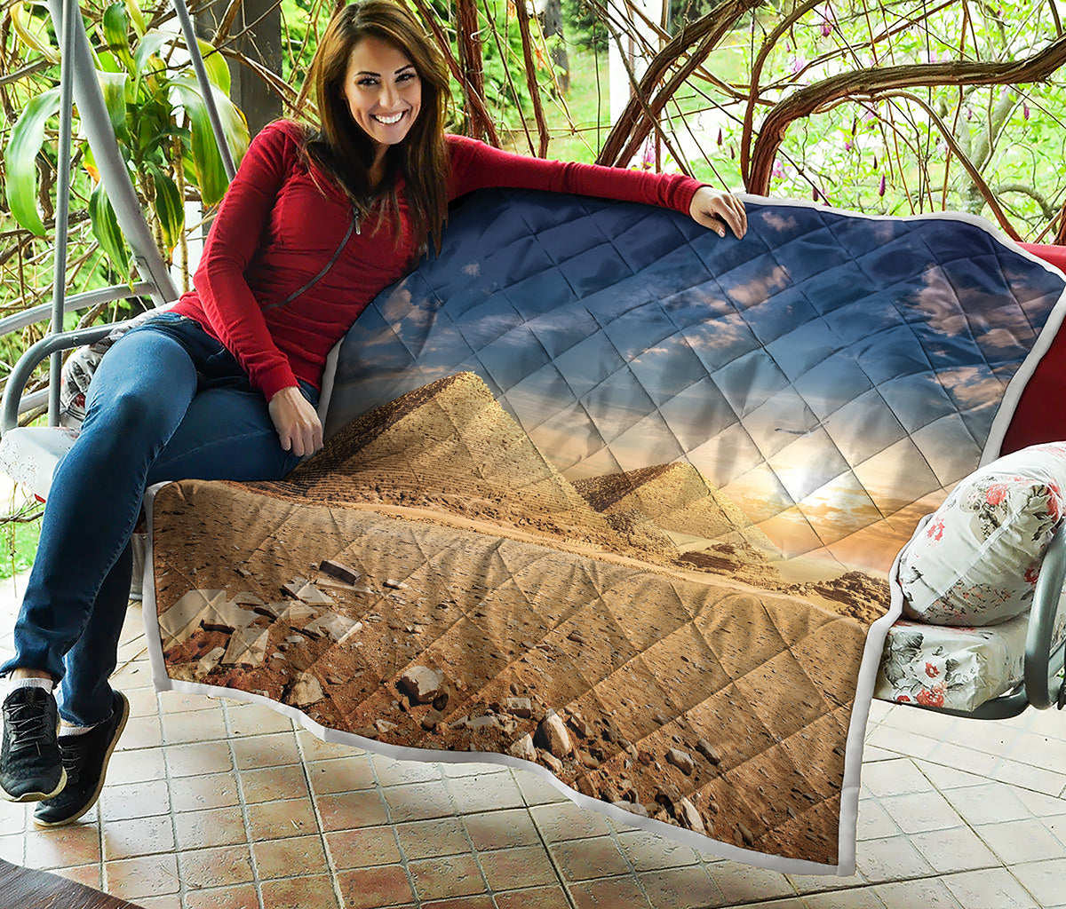 Pyramid Sunset Print Quilt