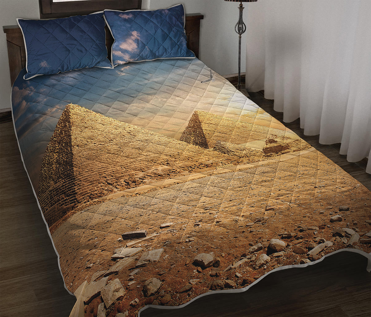 Pyramid Sunset Print Quilt Bed Set