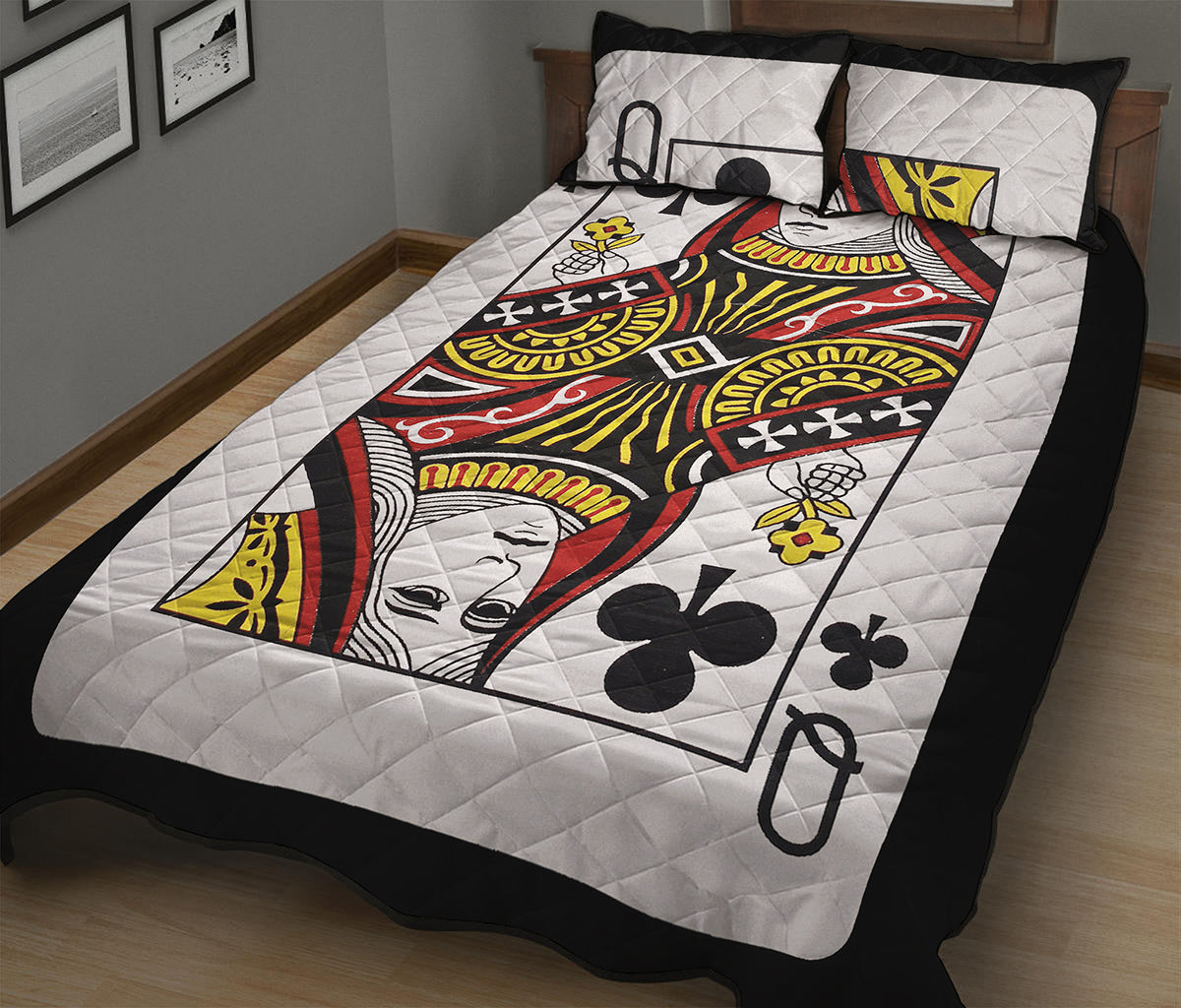 Queen Of Clubs Playing Card Print Quilt Bed Set