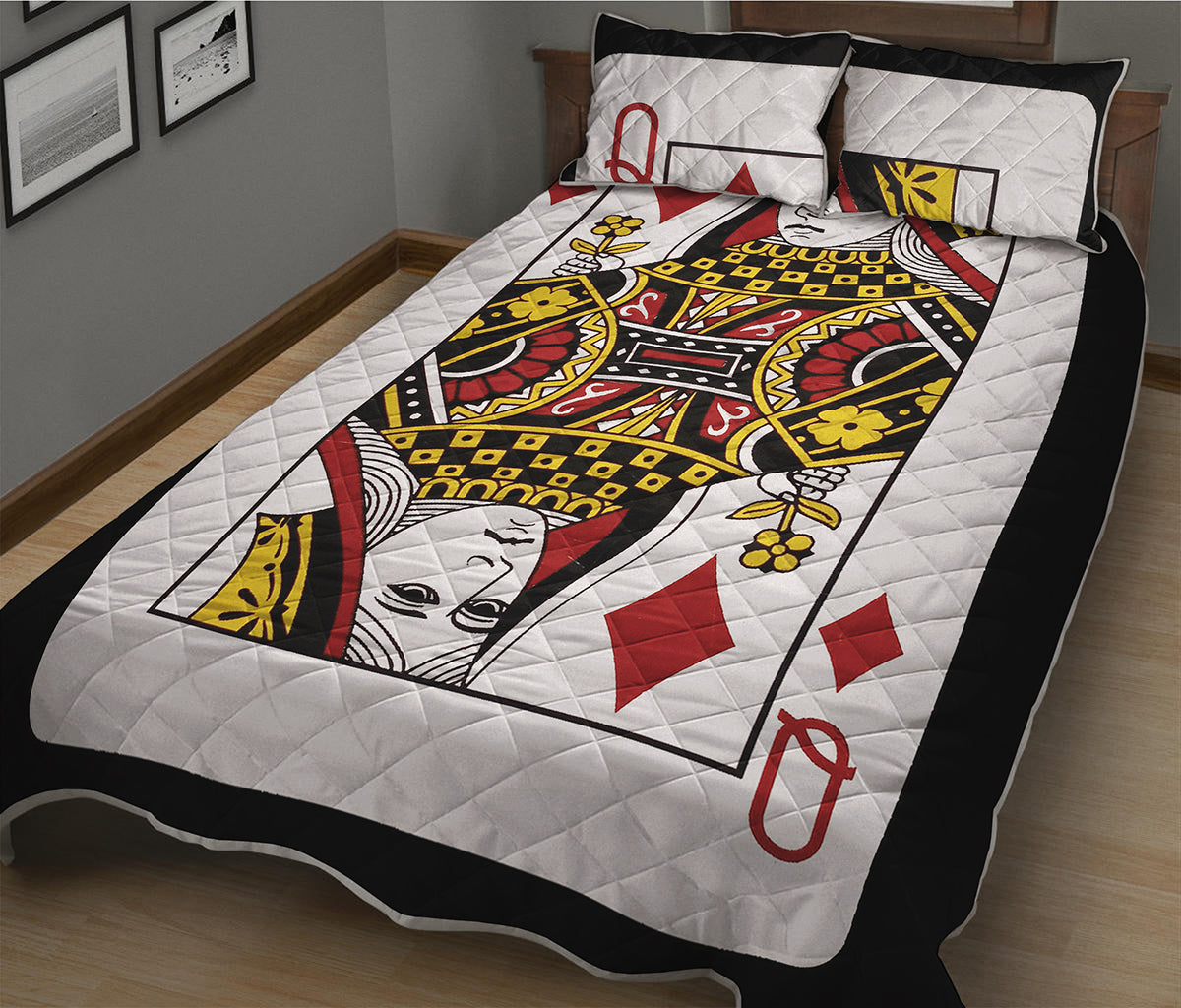 Queen Of Diamonds Playing Card Print Quilt Bed Set