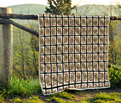 Queen Of Hearts Playing Card Pattern Print Quilt