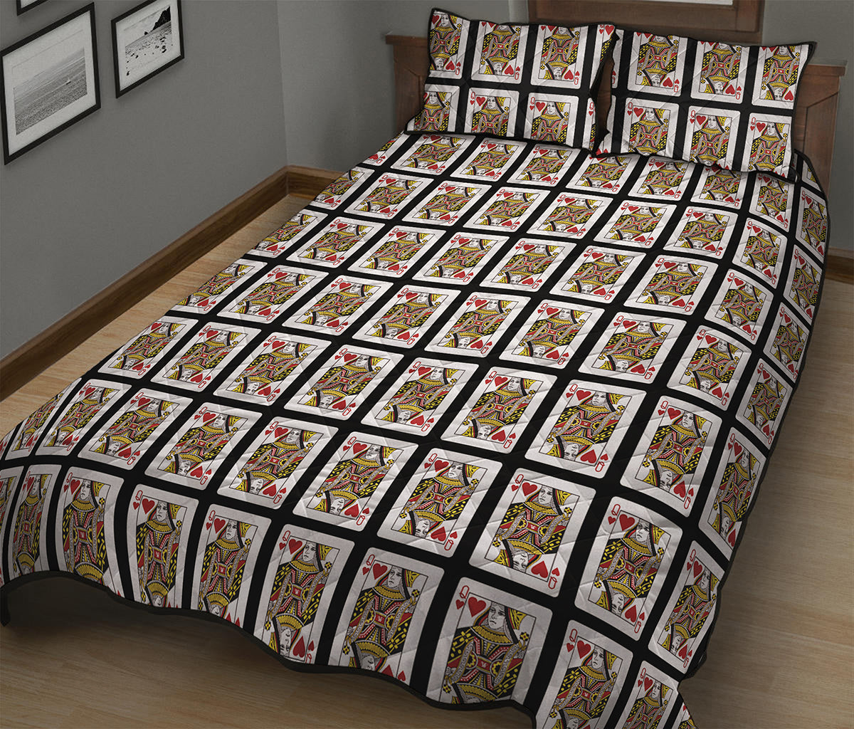 Queen Of Hearts Playing Card Pattern Print Quilt Bed Set