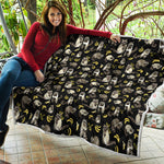 Raccoon And Banana Pattern Print Quilt
