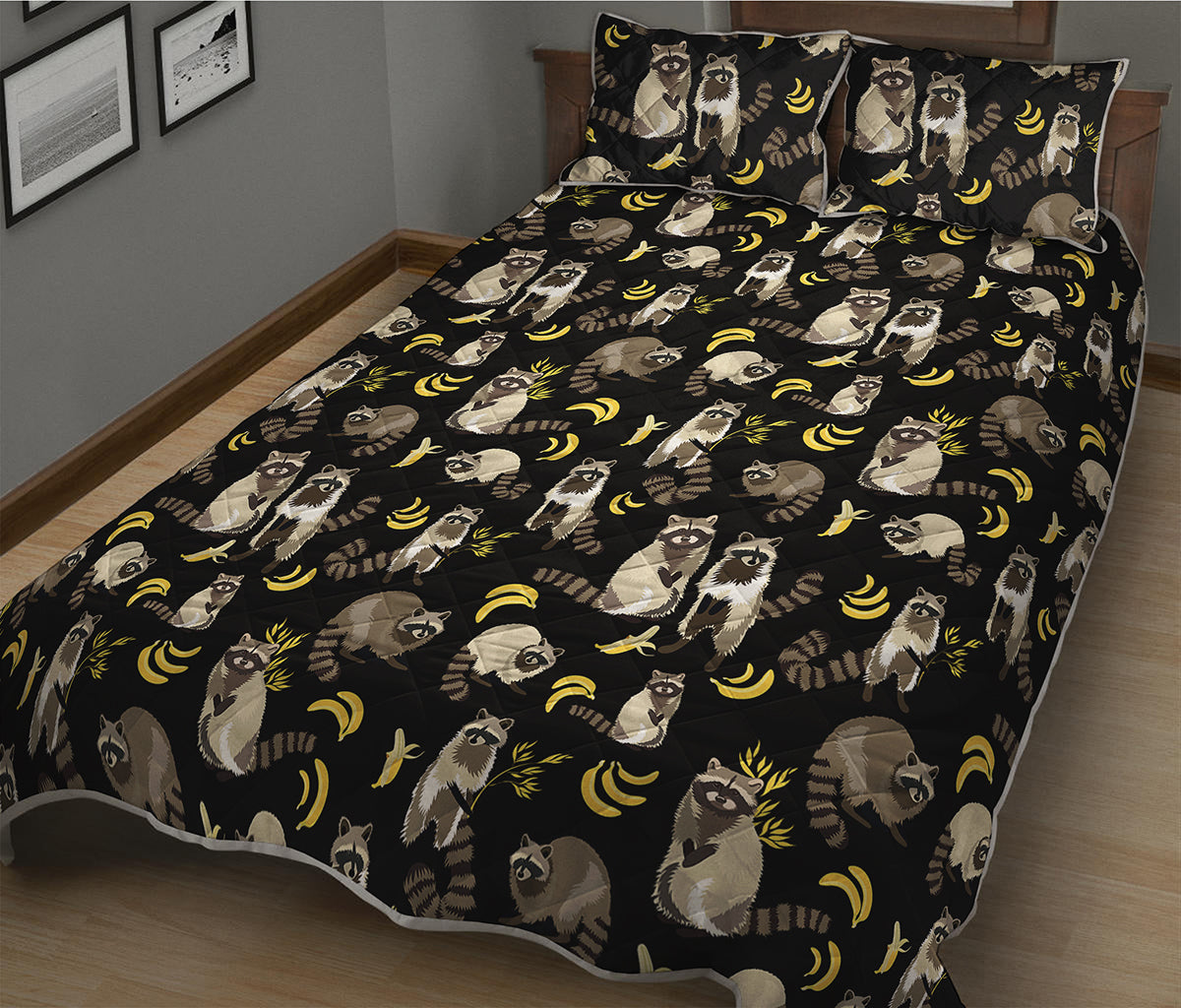 Raccoon And Banana Pattern Print Quilt Bed Set