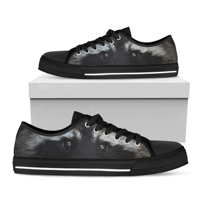 Raccoon Portrait Print Black Low Top Shoes