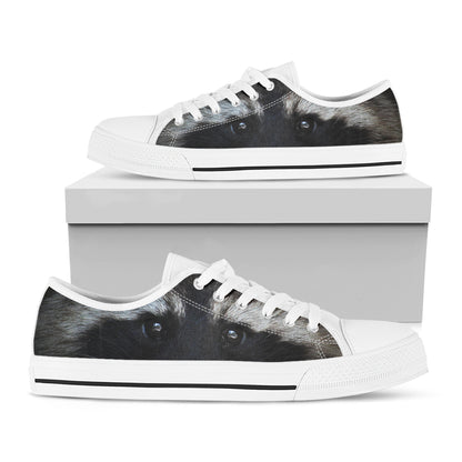 Raccoon Portrait Print White Low Top Shoes