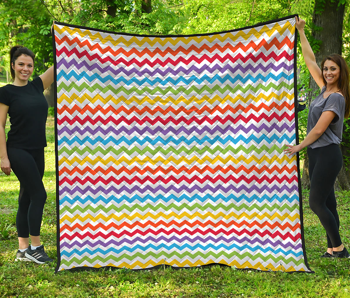 Rainbow Chevron Pattern Print Quilt