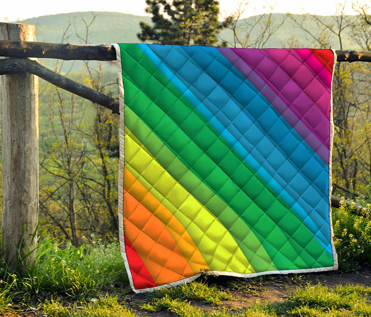 Rainbow Diagonal Lines Pattern Print Quilt