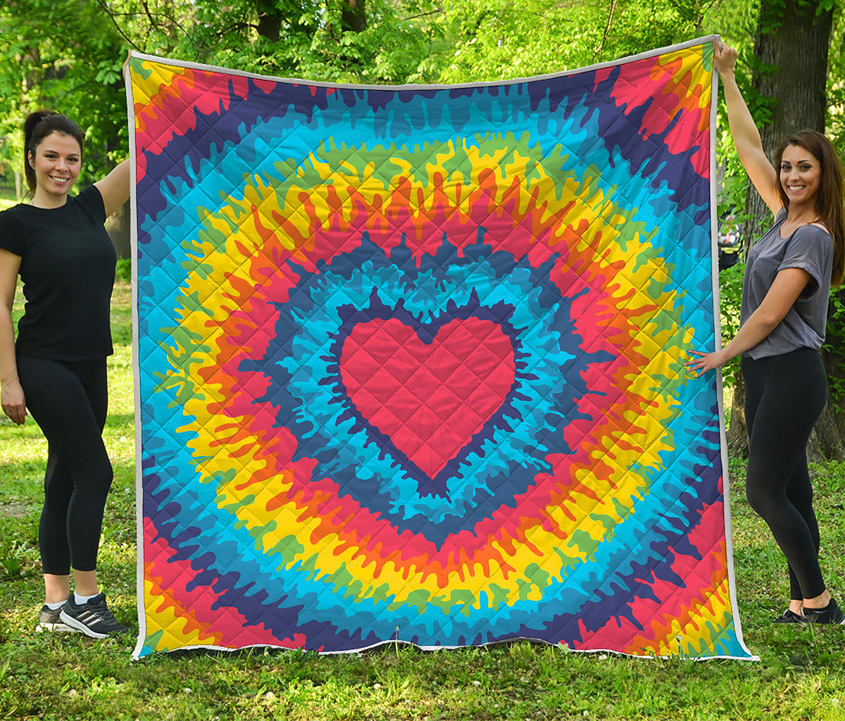 Rainbow Heart Tie Dye Print Quilt