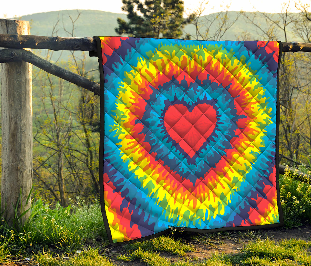 Rainbow Heart Tie Dye Print Quilt