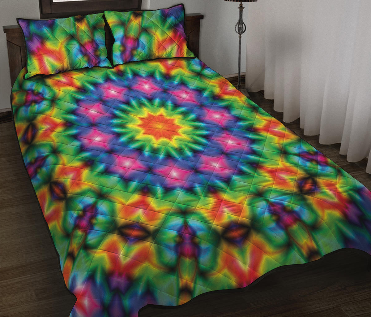 Rainbow Kaleidoscope Print Quilt Bed Set